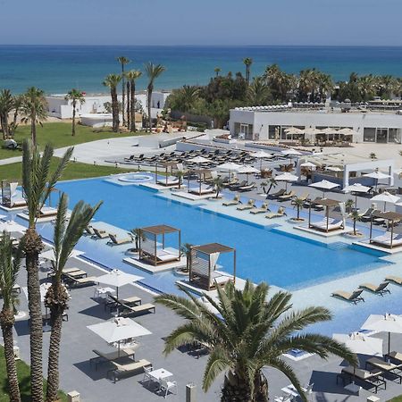 Hotel Jaz Tour Khalef Susa Esterno foto The swimming pool at the hotel