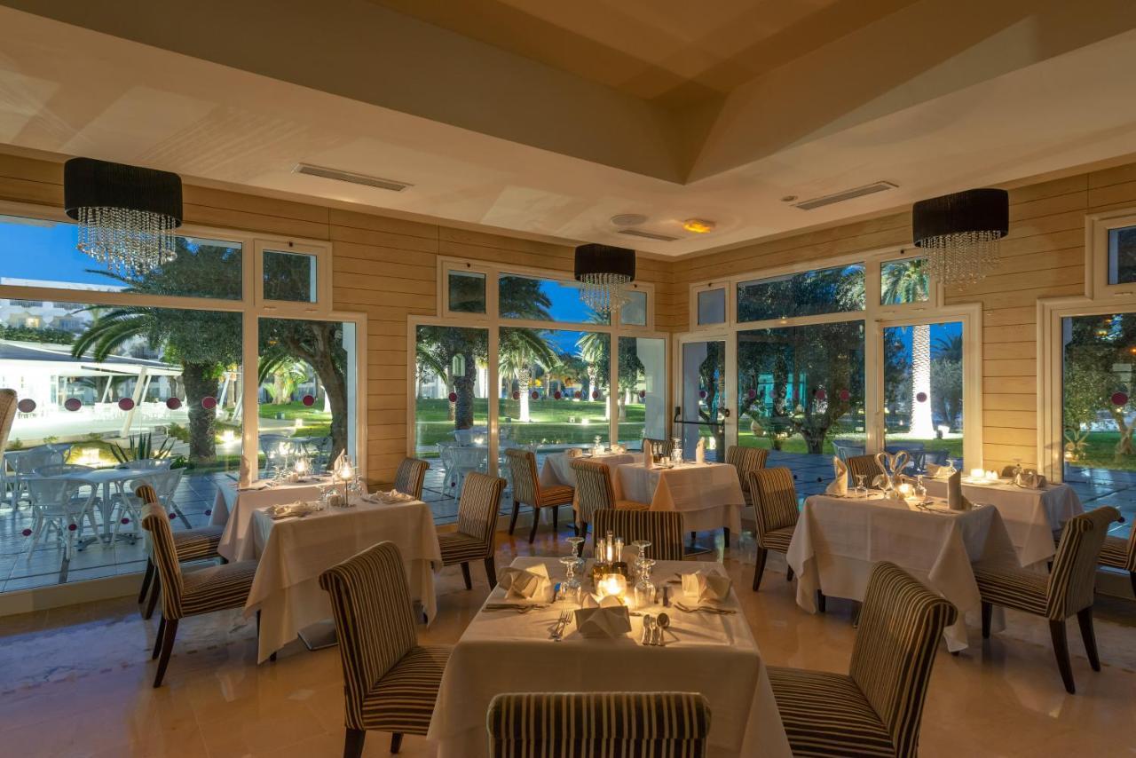 Hotel Jaz Tour Khalef Susa Esterno foto The dining room at the Boca Raton Resort