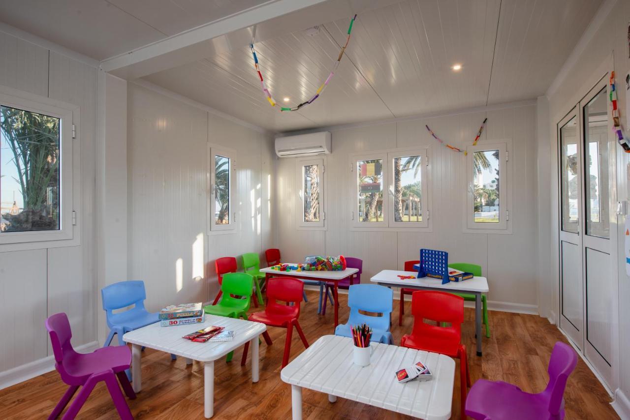Hotel Jaz Tour Khalef Susa Esterno foto A classroom at the school
