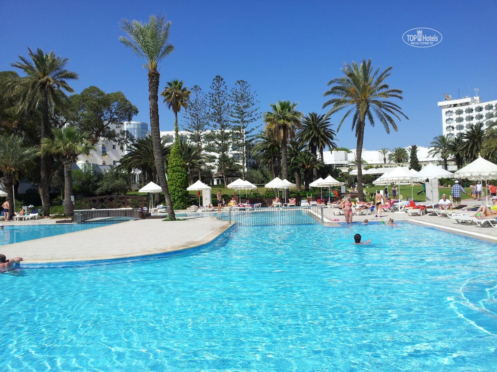 Hotel Jaz Tour Khalef Susa Esterno foto A swimming pool in Tunisia
