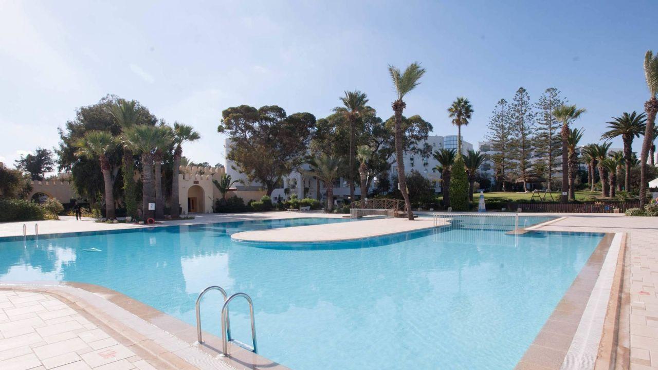 Hotel Jaz Tour Khalef Susa Esterno foto A swimming pool in Tunisia