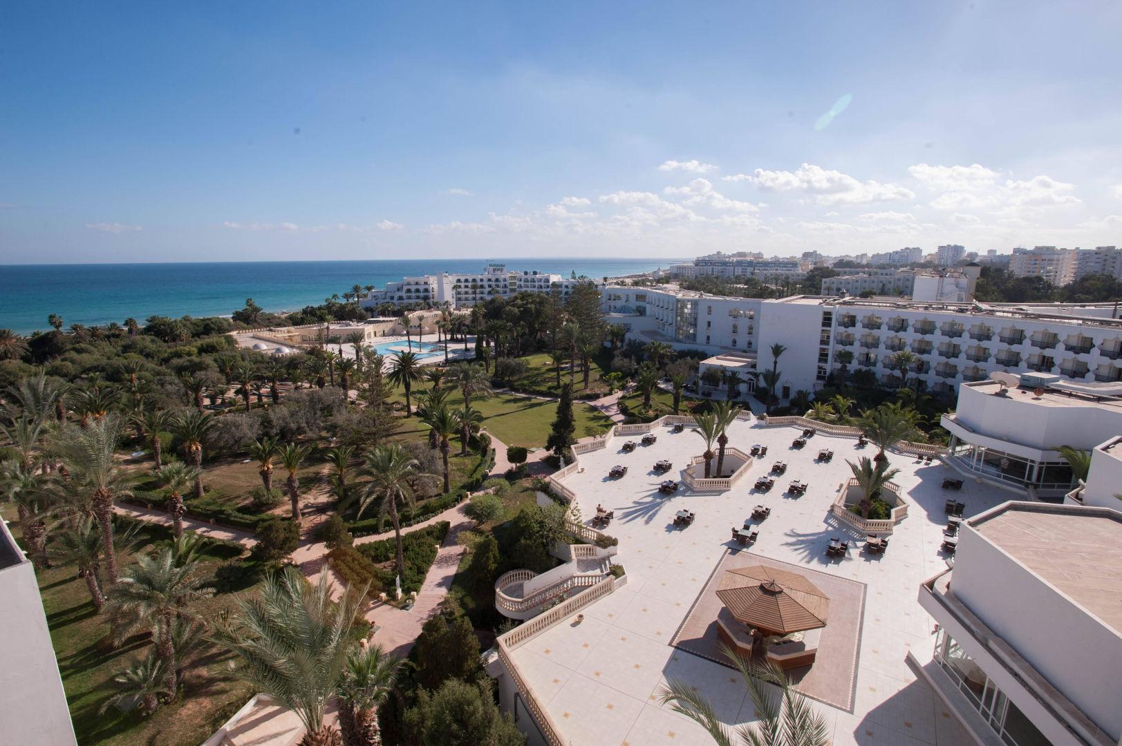 Hotel Jaz Tour Khalef Susa Esterno foto View of the Mediterranean Sea from the campus