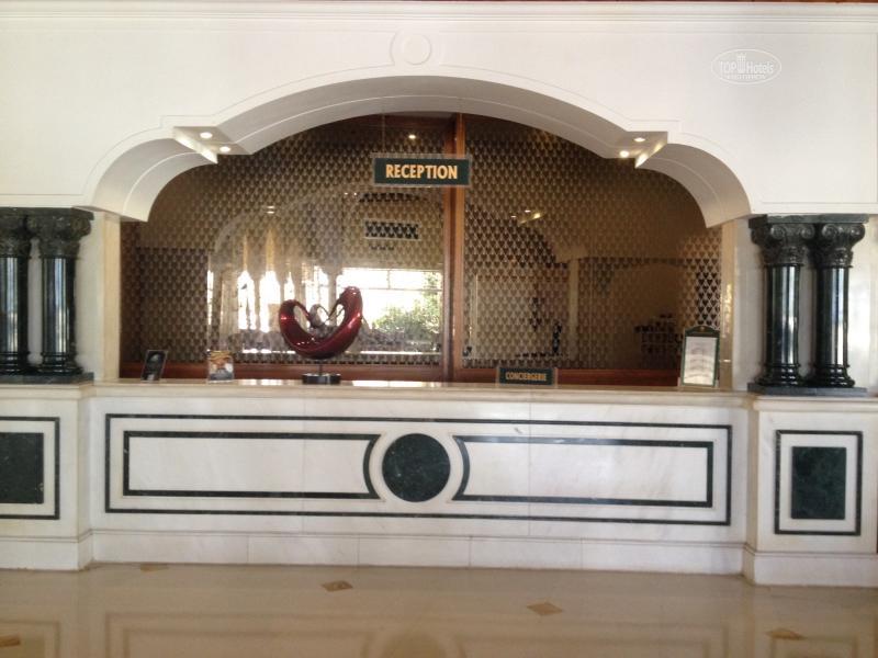 Hotel Jaz Tour Khalef Susa Esterno foto Reception desk at a hotel