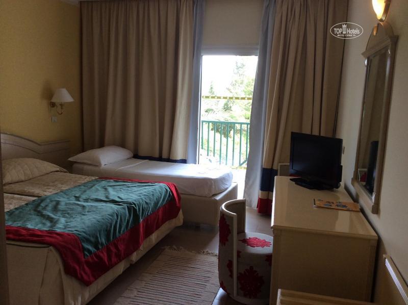 Hotel Jaz Tour Khalef Susa Esterno foto A room at the hotel