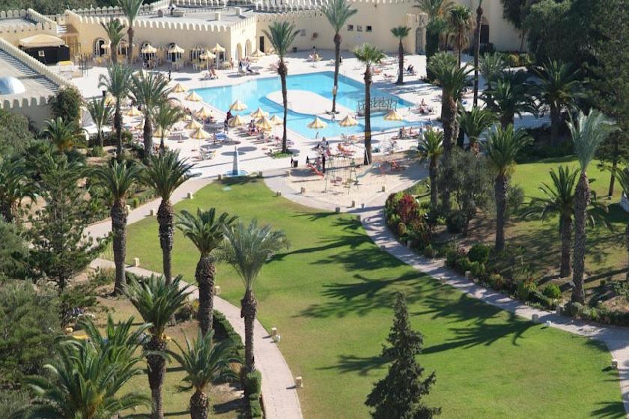 Hotel Jaz Tour Khalef Susa Esterno foto The hotel's gardens